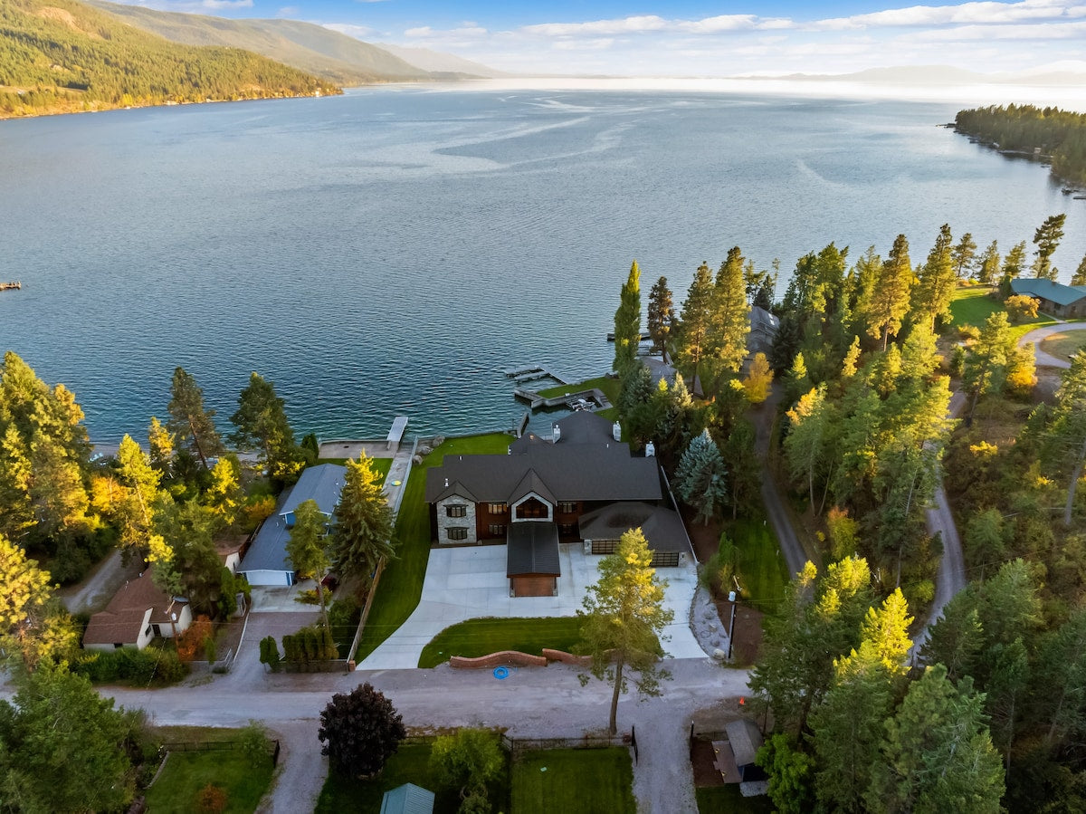 Flathead Lake Luxe Waterfront Private Cove Hottub