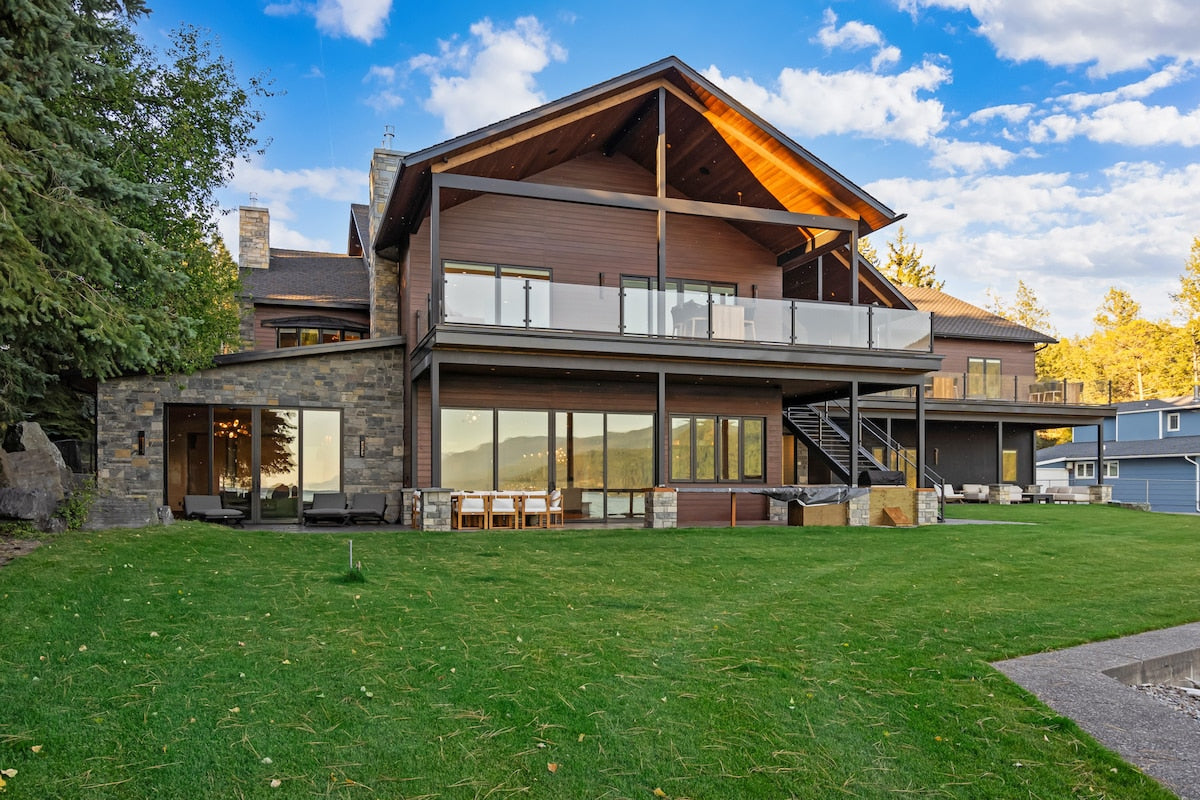 Flathead Lake Luxe Waterfront Private Cove Hottub