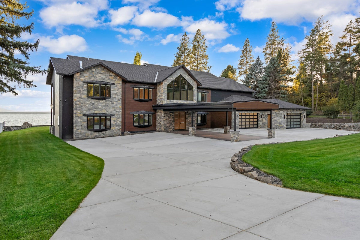 Flathead Lake Luxe Waterfront Private Cove Hottub