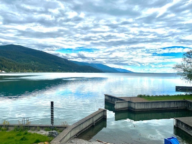 Flathead Lake Luxe Waterfront Private Cove Hottub