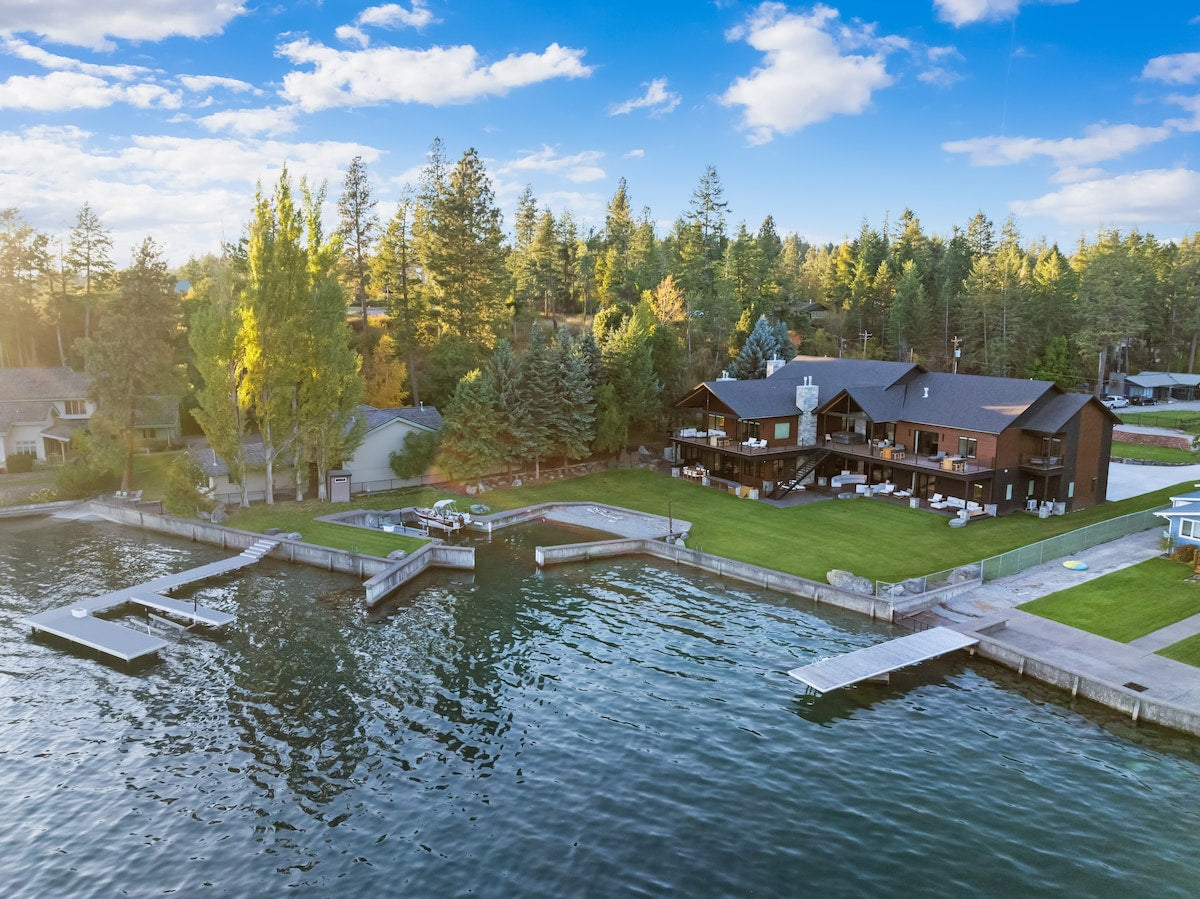 Flathead Lake Luxe Waterfront Private Cove Hottub